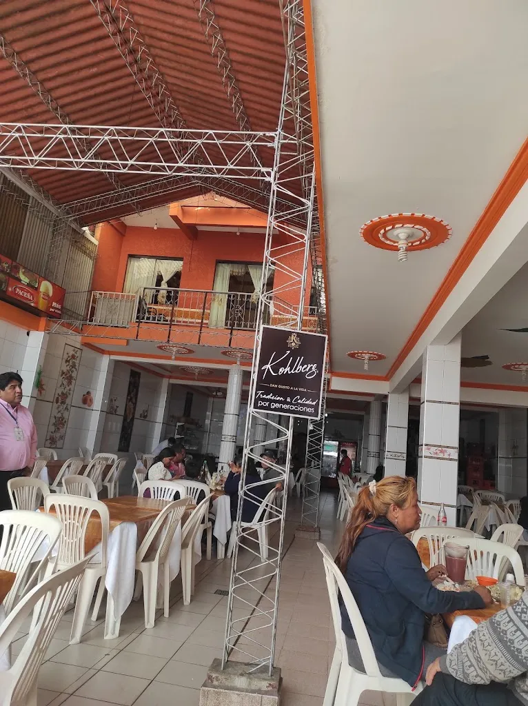 Elver Alcocer_Las Tetonas restaurante_Santa Cruz de la Sierra_review