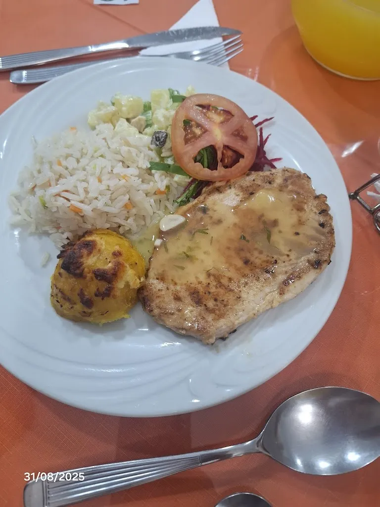 Carol Lopez_Pascualini_Santa Cruz de la Sierra_review