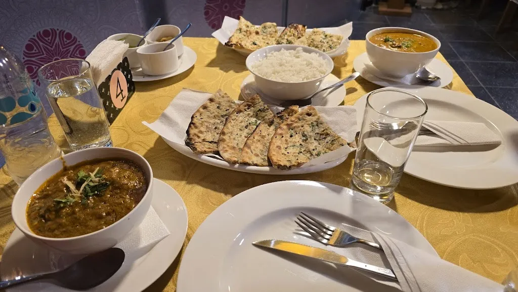 Norman Stringer_MAHARAJA INDIAN RESTURENT SANTA CRUZ BOLIVIA_Santa Cruz de la Sierra_review