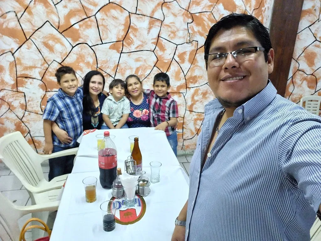 Victor hugo Quisbert torrico_Churrasqueria Las Palmas_Santa Cruz de la Sierra_review