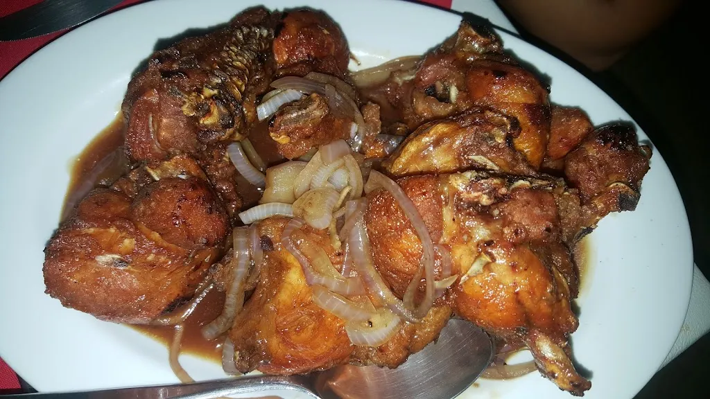 Andreas Lunderhage_Bar Restaurant Shanghai_Santa Cruz de la Sierra_review