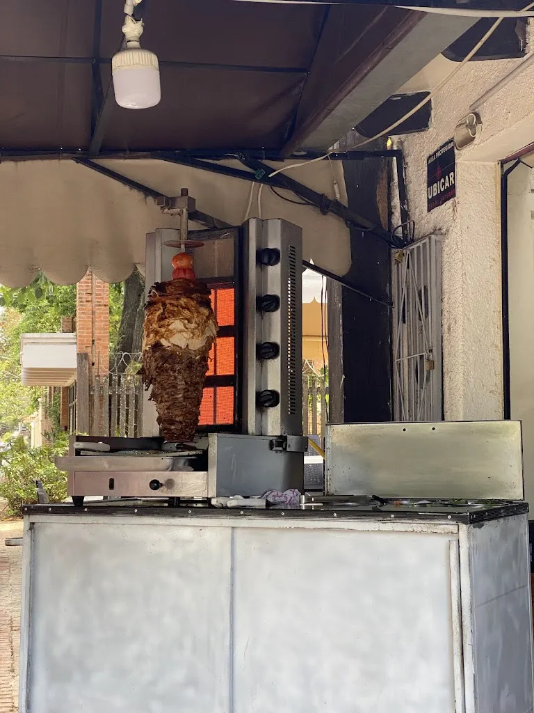 Daniel Araújo_Shawarma Mr. Sami_Santa Cruz de la Sierra_review