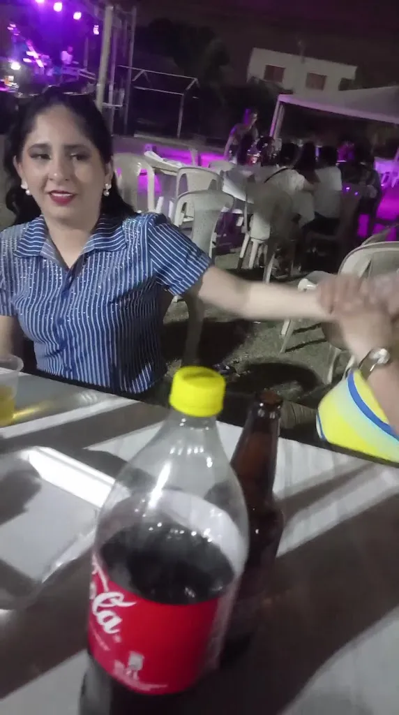 RESTAURANT & CATERING LAS DELICIAS DE YANNY_Santa Cruz de la Sierra_slider_image_1