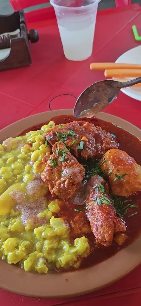 Restaurante La Casa del Mondongo Chuquisaqueño ristorante a Santa Cruz de la Sierra