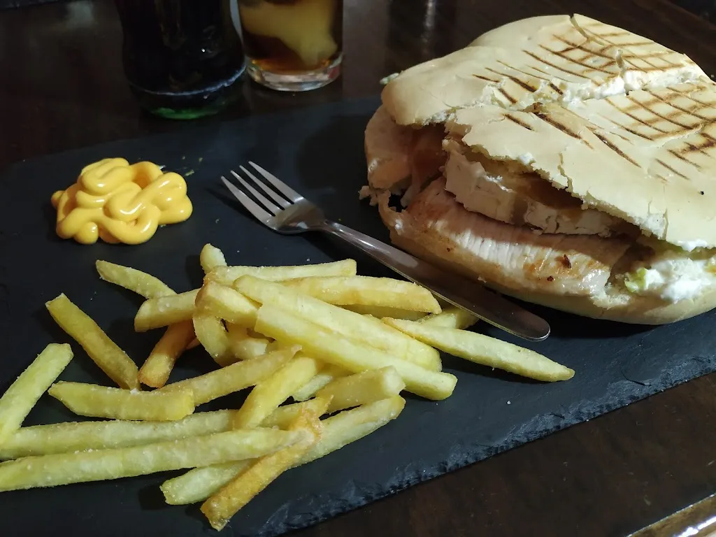 Pizzeria Manolin_Alcalá del Valle_slider_image_3