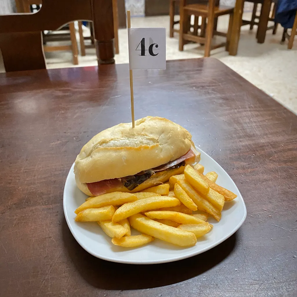 Menu_Bar Cuatro Calles_Alcalá del Valle_image_8