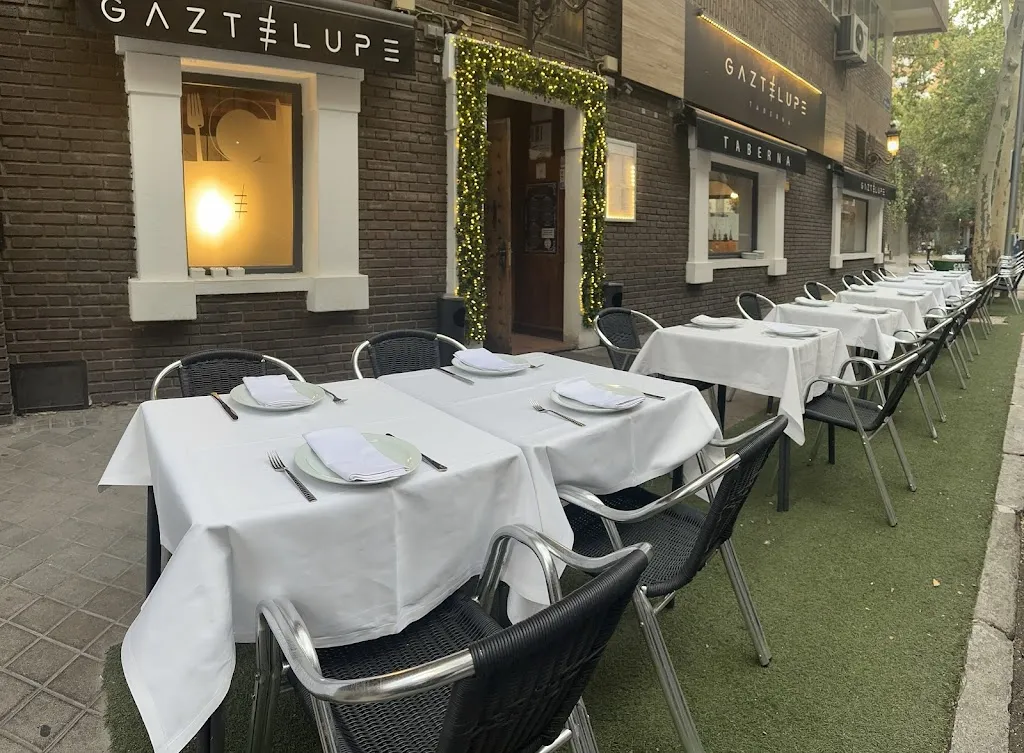 Taberna Gaztelupe restaurant in Zorita