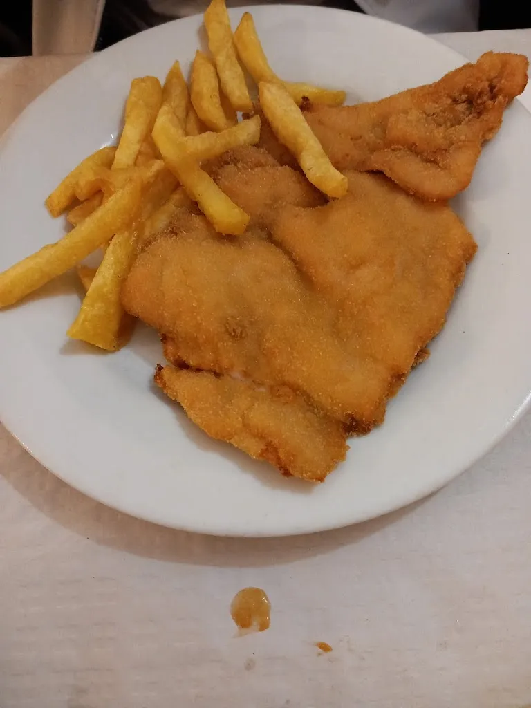 Mercedes G_Bar Restaurante Torrijos_Zorita_review