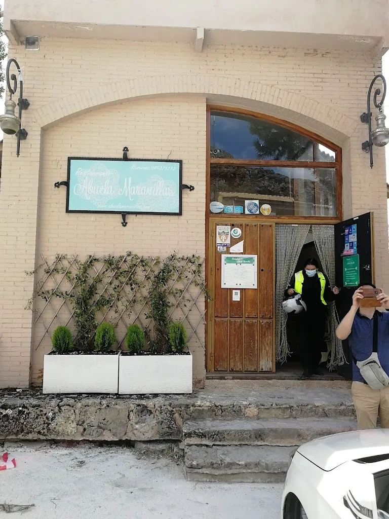 Linton Nightingale_Restaurante Abuela Maravillas_Zorita_review