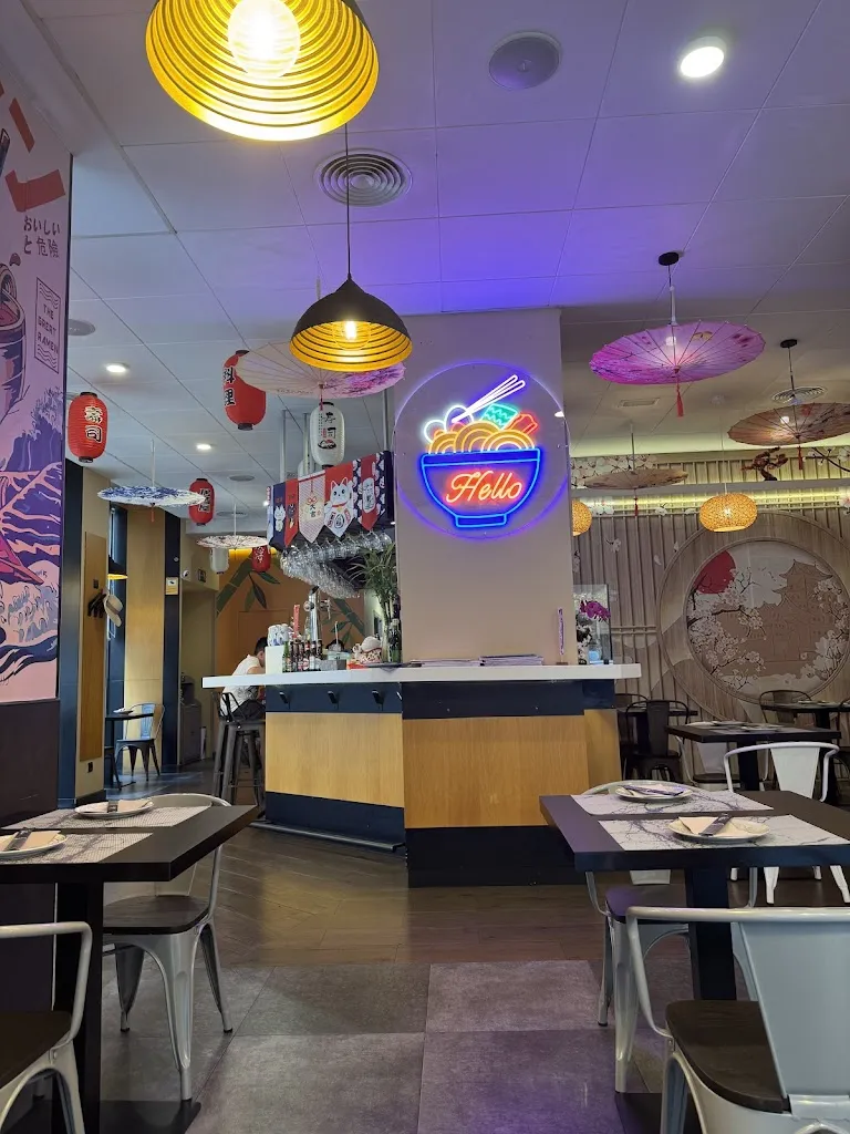 Edilane Barrios_Hello Sushi Ramen_Zorita_review