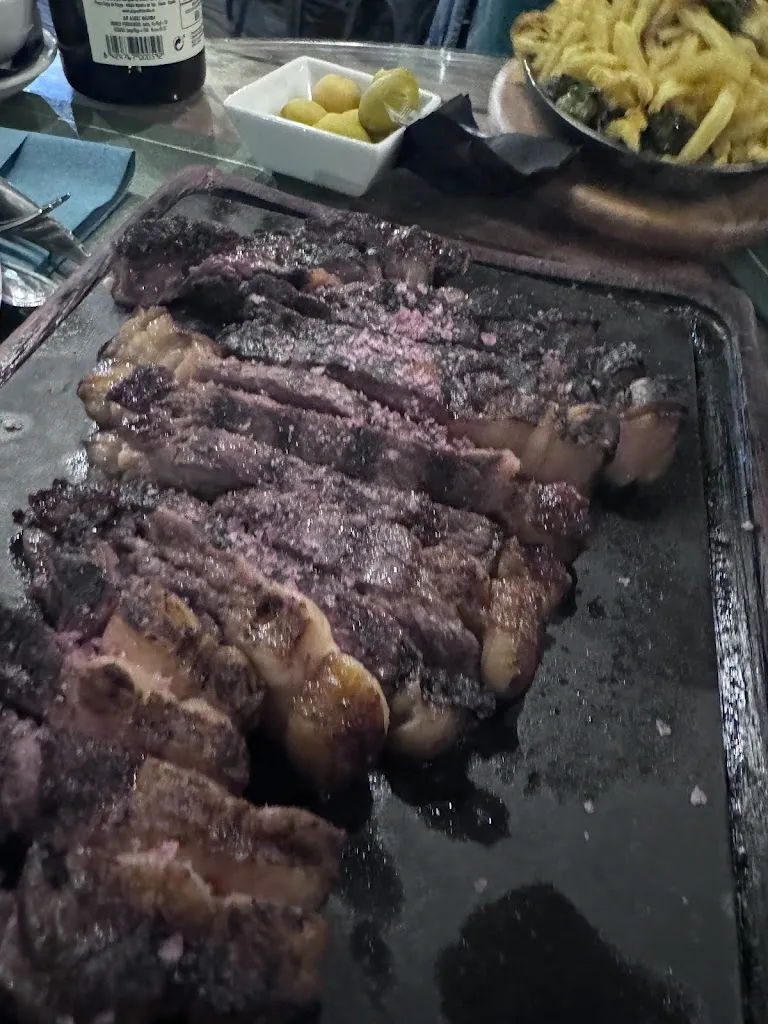 Virginia Huffman_Warehouse@TheHClub_Zorita_review