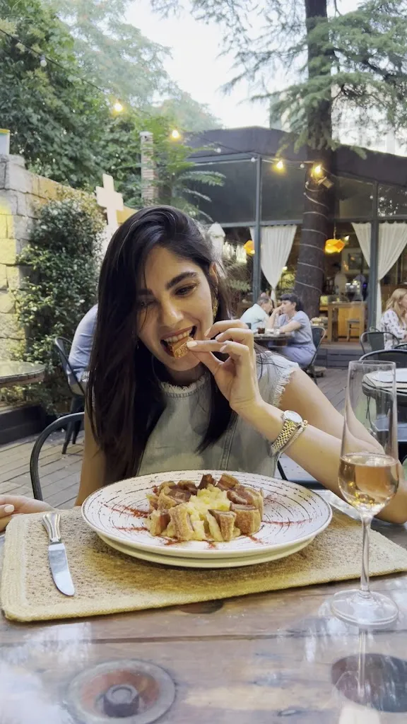 Romina Kaboorani_Warehouse@TheHClub_Zorita_review