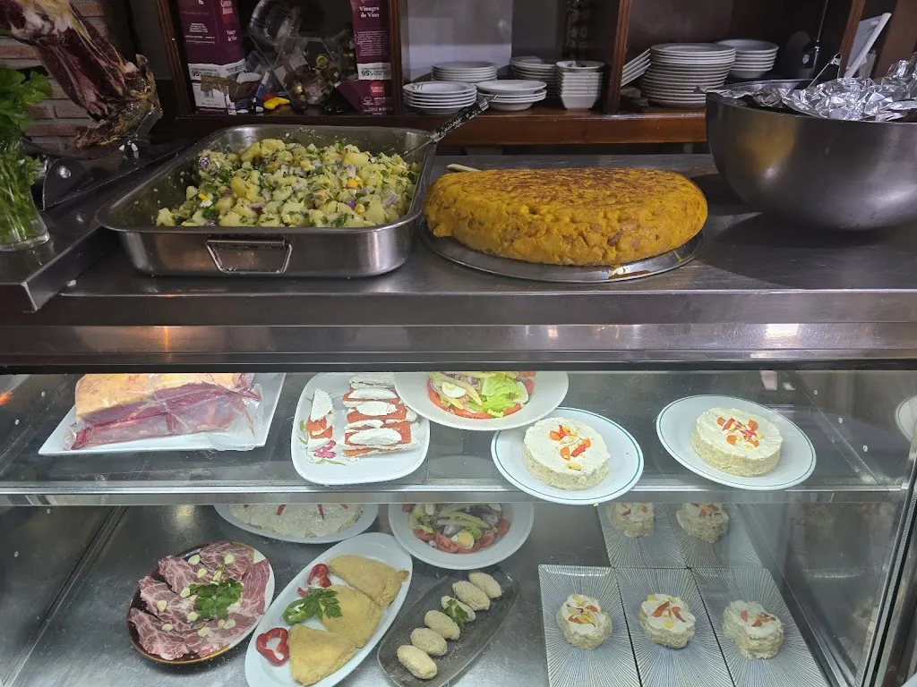 Elena De Miguel_Venta Caracena_Alcalá de los Gazules_review