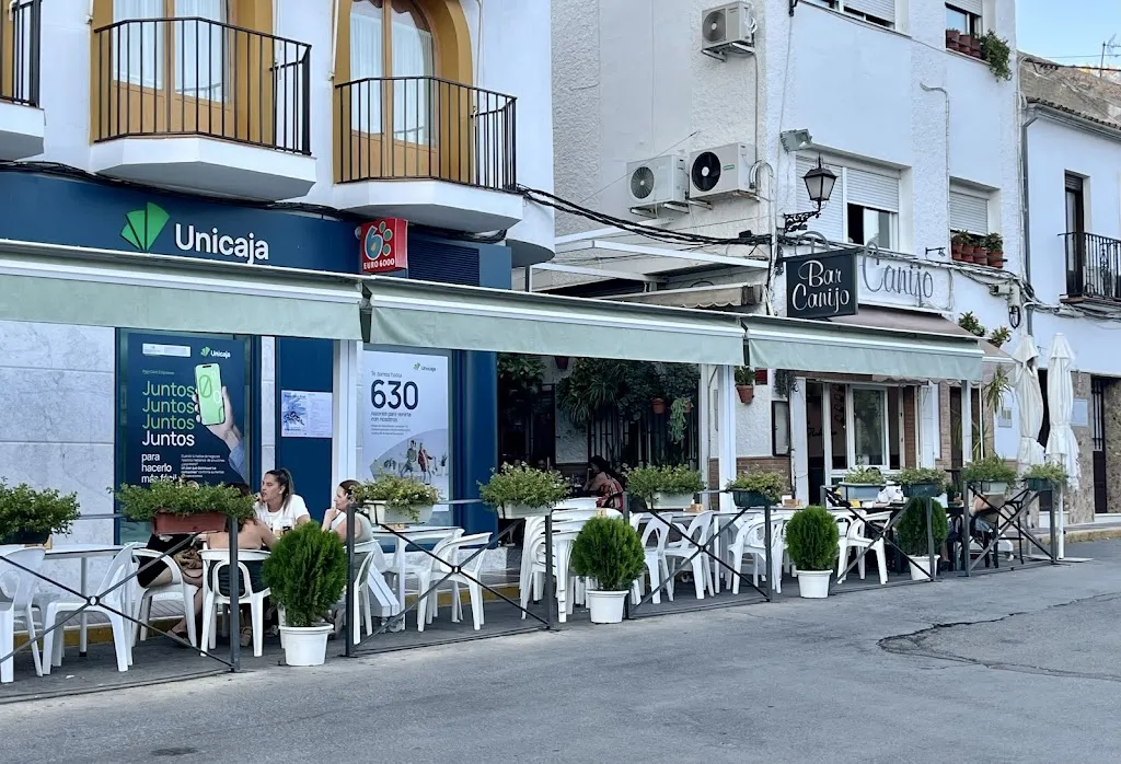 Zdenka F_Bar Canijo_Algodonales_review