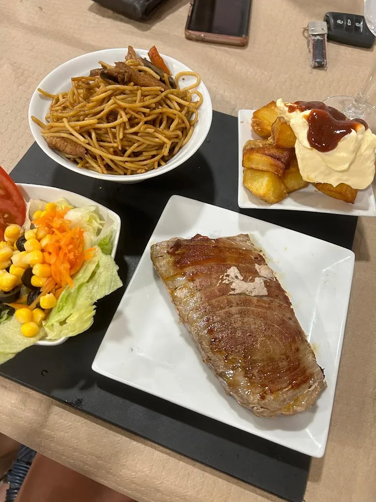 Restaurante “Entre Sonrisas”_Bonete_slider_image_3