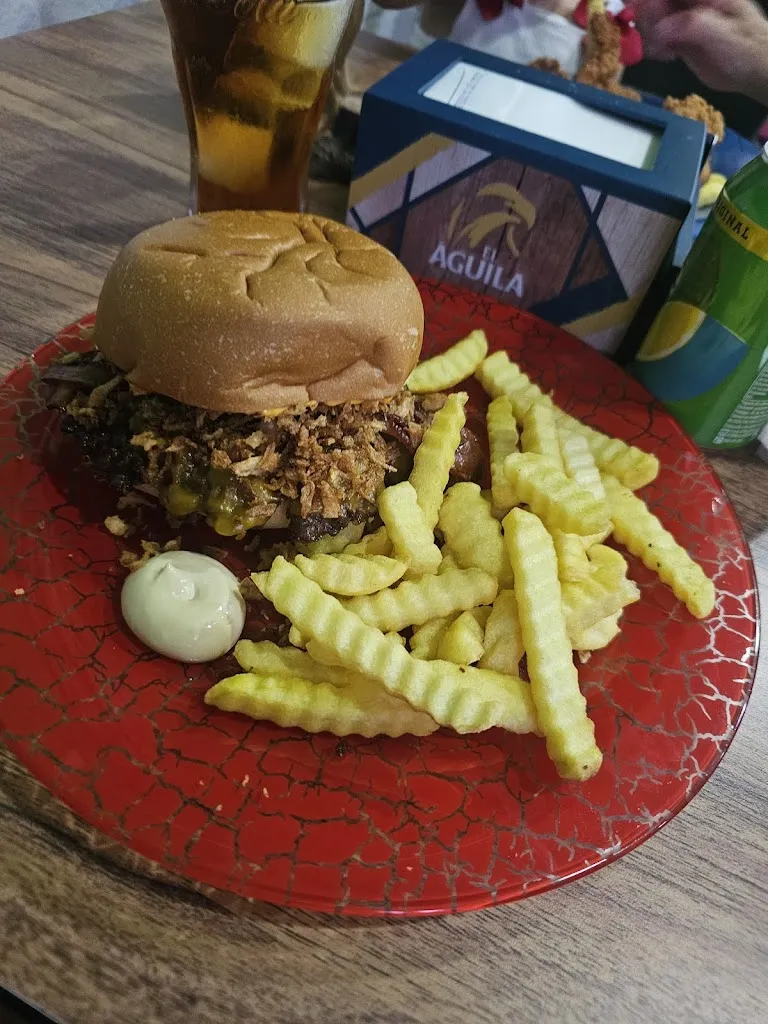 amanda serrano_Timon food burguer_Algodonales_review