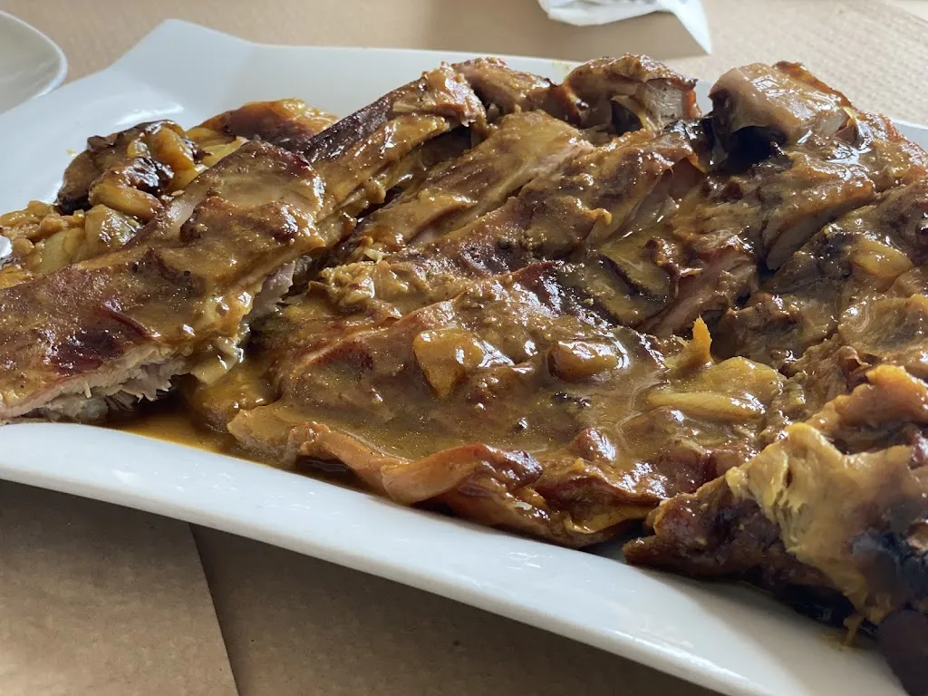 Stefan Aden_Refugio de Angélica_Benaocaz_review