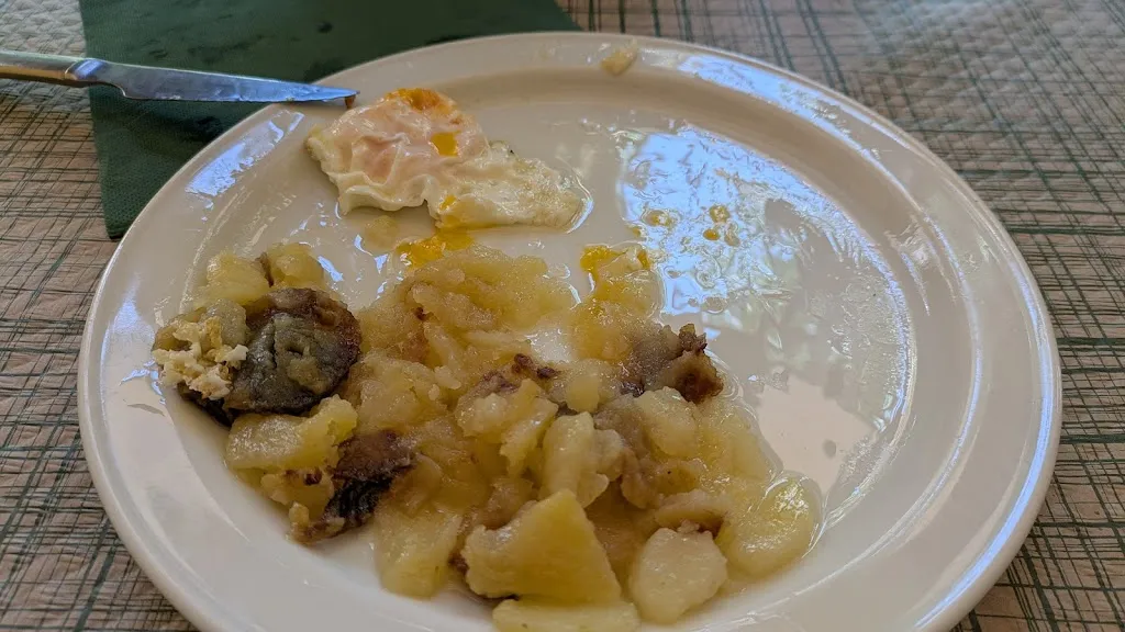 Julio Rodriguez_RESTAURANTE HOSTAL ATALAYA._Bogarra_recensione