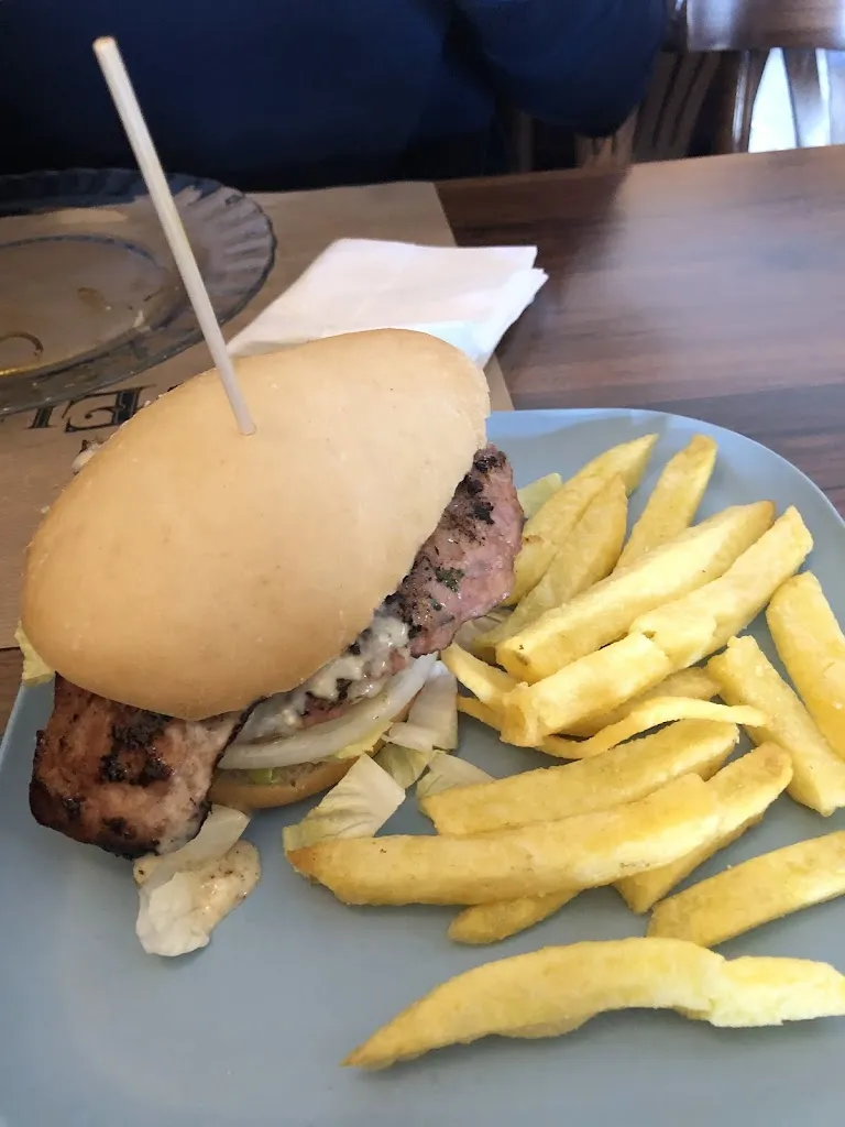 Merche Ravina_Bar restaurante El Cafelito_Benalup-Casas Viejas_recensione