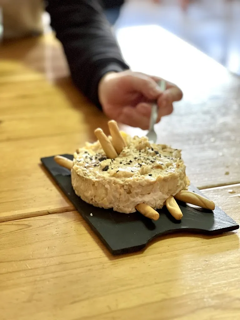 Eva Congil_Bar Miguel- Jaka_Bogarra_review