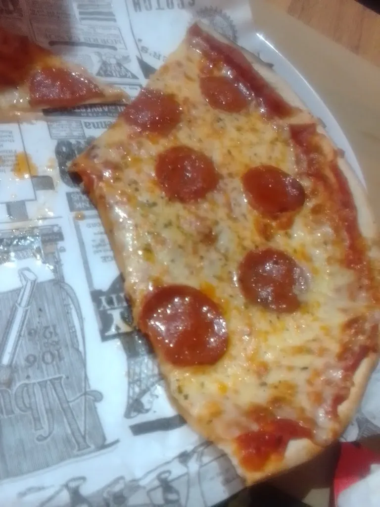 Lili Torres_Pizzeria Nueva San Juan_Benalup-Casas Viejas_review