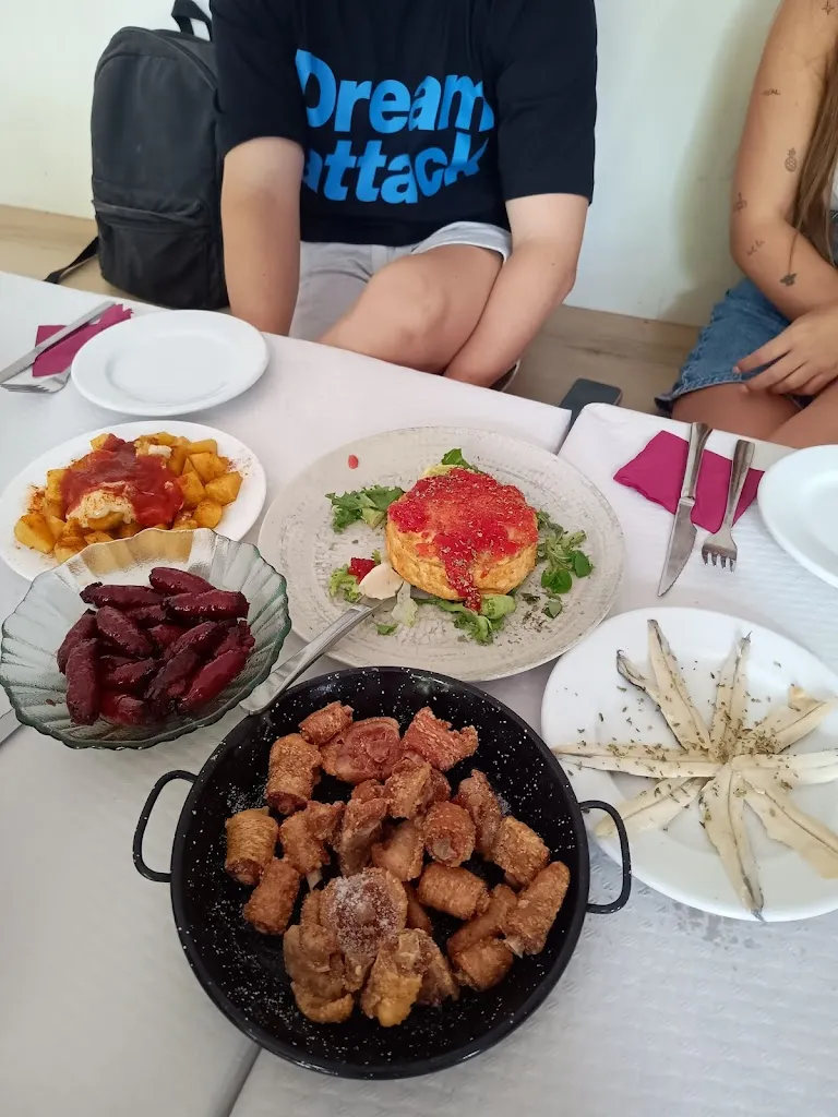 Lucia Alcaraz_Bar del Pensionista_Bogarra_review