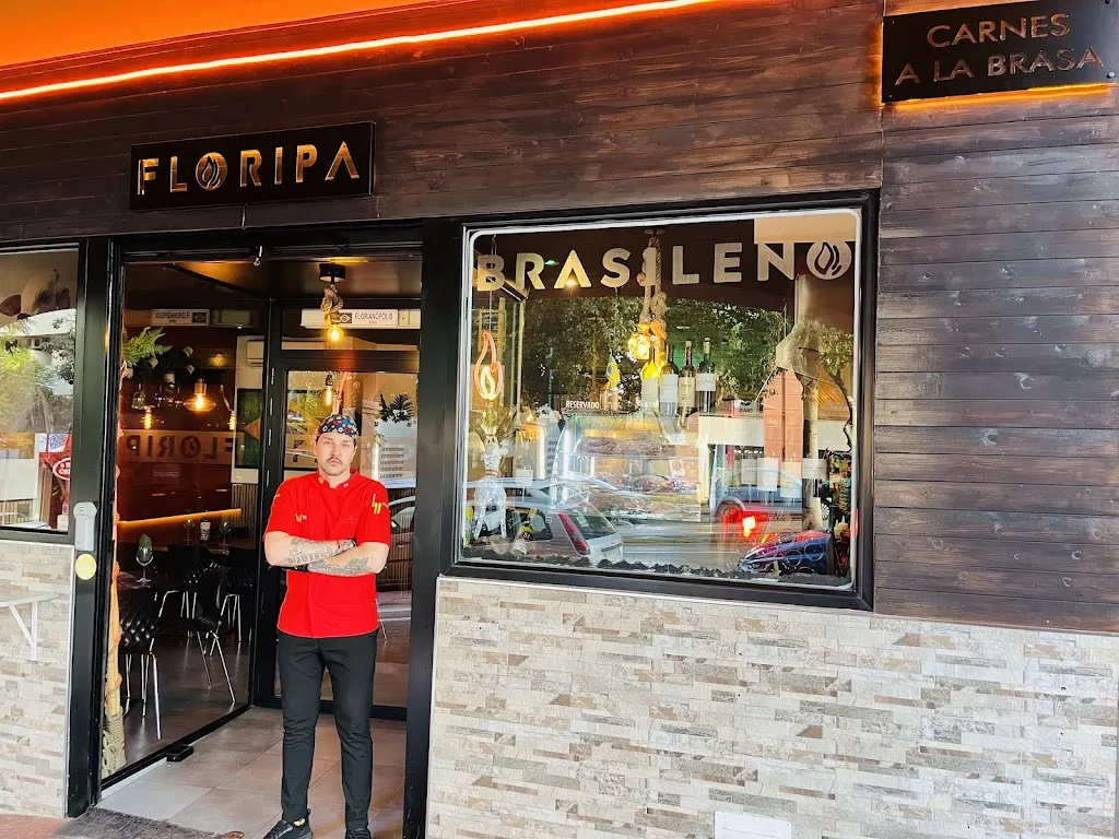 Floripa restaurante asador brasileño 37 cortes premium importados, cocción increíble a la brasa de encina, Maduración propia_Algeciras_slider_image_1