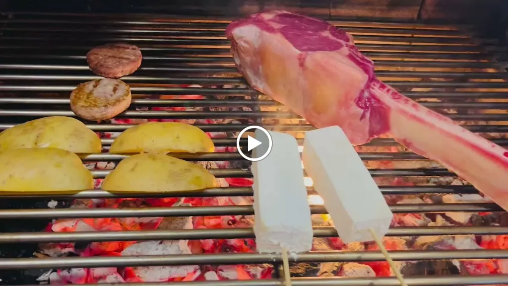 Floripa restaurante asador brasileño 37 cortes premium importados, cocción increíble a la brasa de encina, Maduración propia_Algeciras_slider_image_3