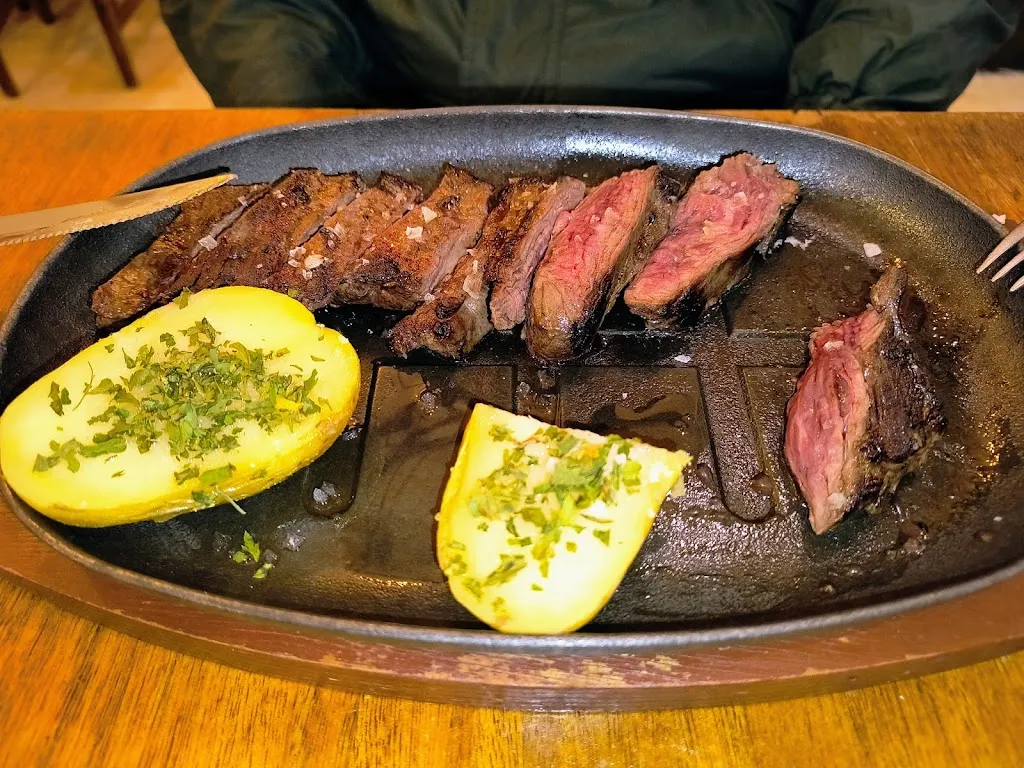 Madina Mamalakova_El Salteño_Algeciras_review