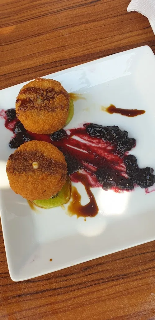 Christian Bear Young_Baires Tapas_Algeciras_review