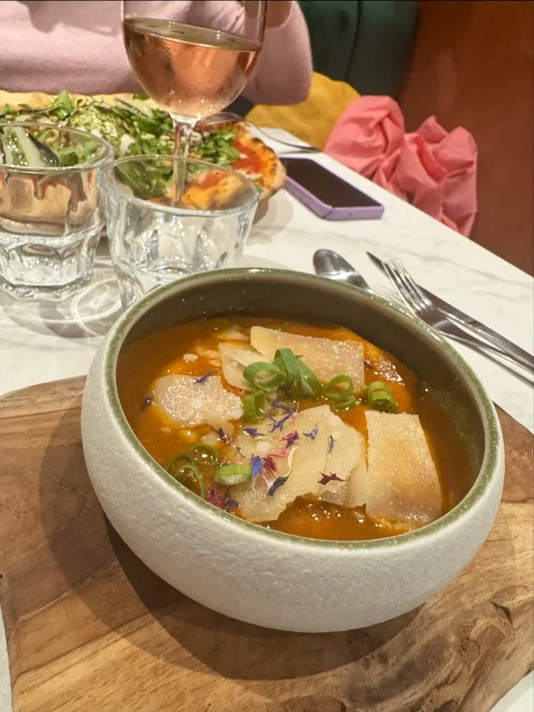 Ay Madam_AMORE MIO - ARES _Ares_review