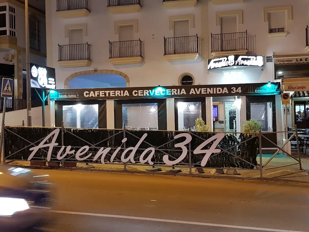 Cafetería Cervecería AVENIDA34 restaurant in Arcos de la Frontera