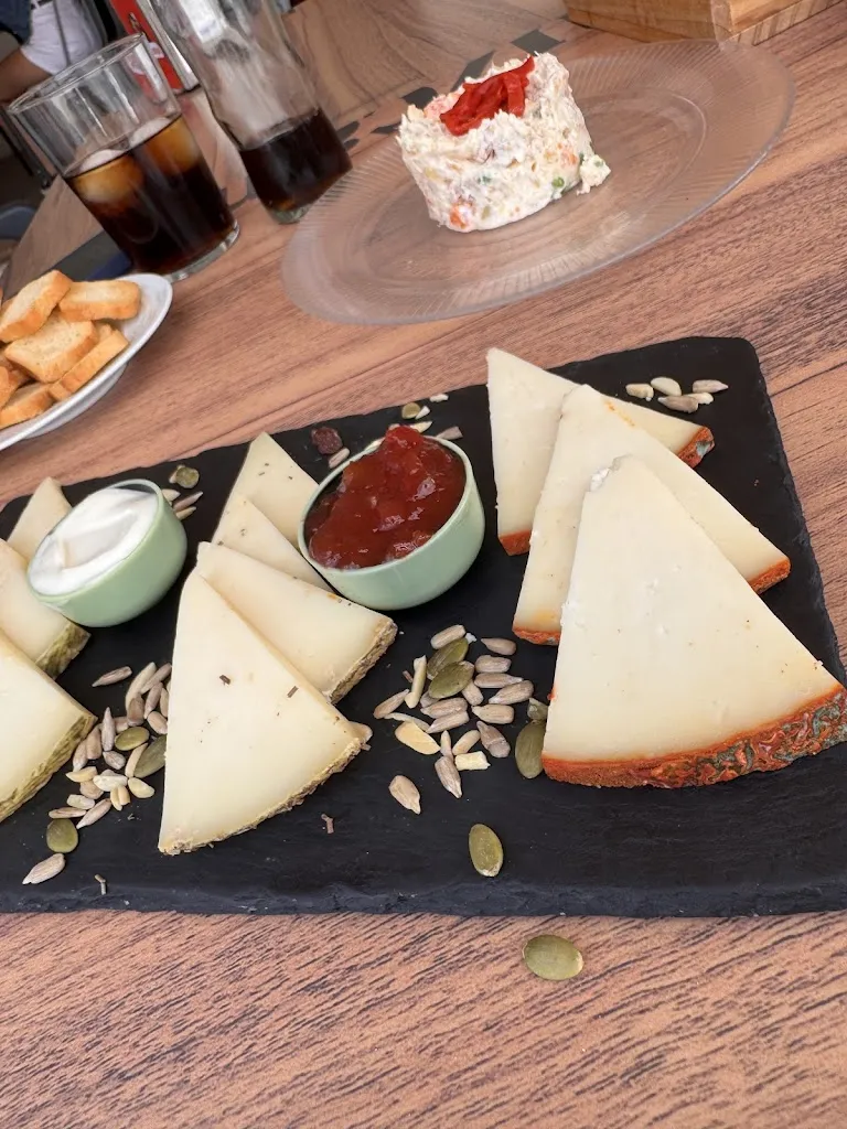 Cristina R. G_Atalaya Gastrobar_Arcos de la Frontera_review