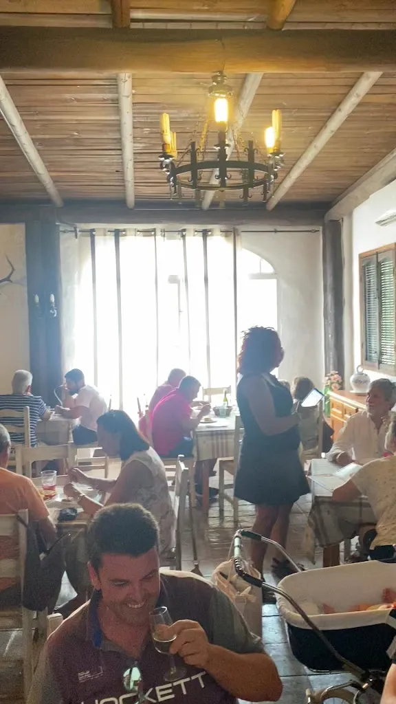 Ksenia Deresh_Venta Mesa Jardín_Arcos de la Frontera_review