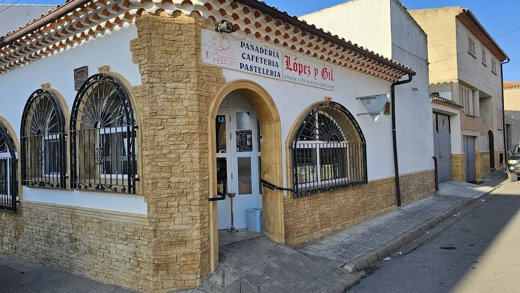 Chato_López Gil_Bonillo El_review