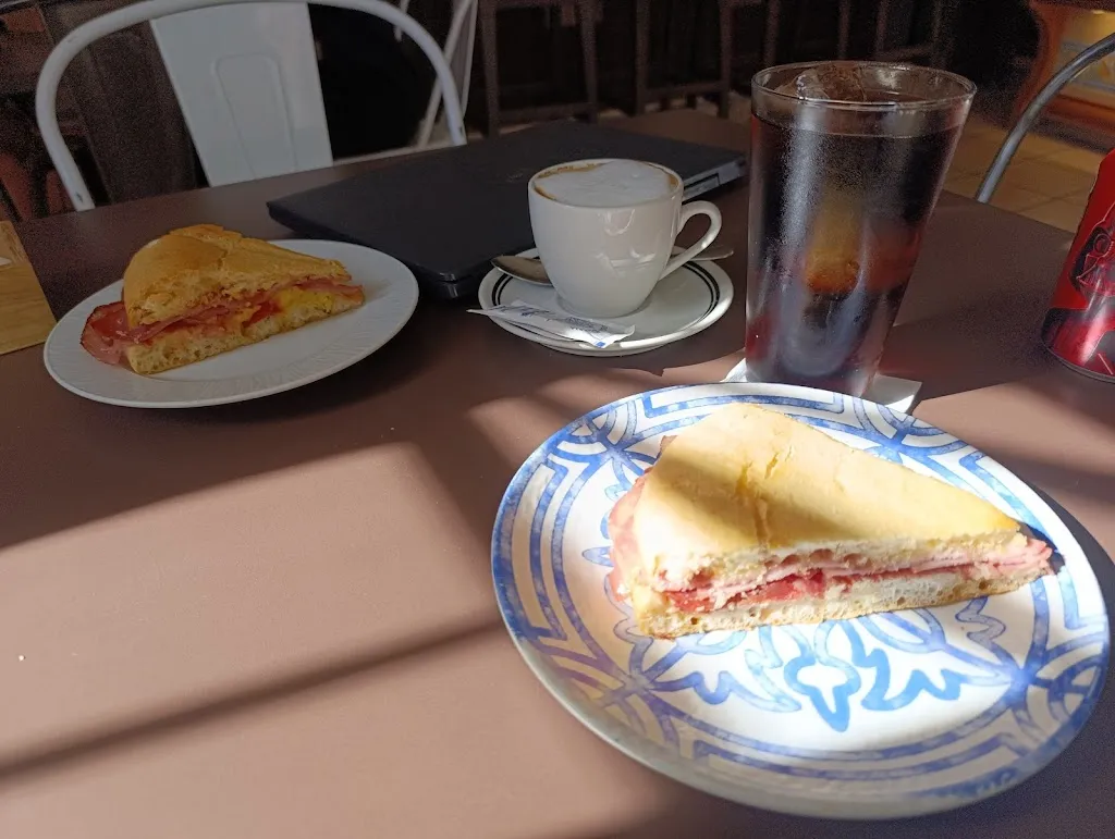 Teresa_López Gil_Bonillo El_review