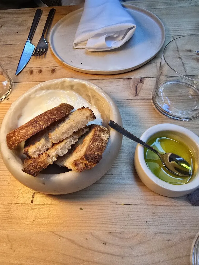 Jonathan S. Ng_TRAMO_Trazo_recensione