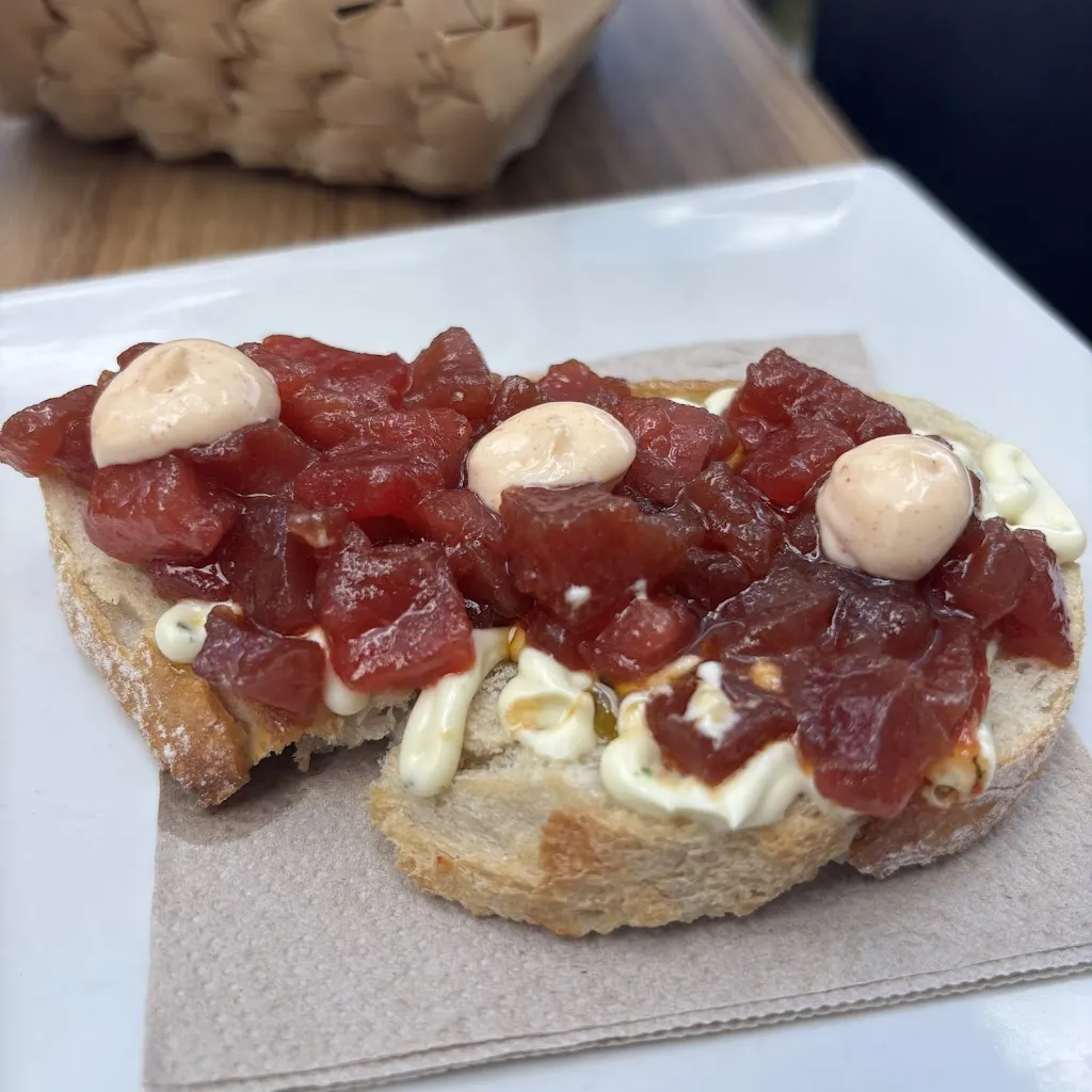 Tapería La Revuelta_Barbate_slider_image_2