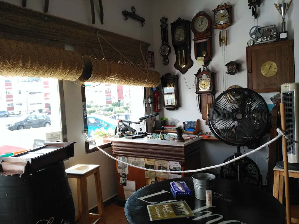 Tabanco Bodeguita Almabrazo El Relojero restaurant in Barbate