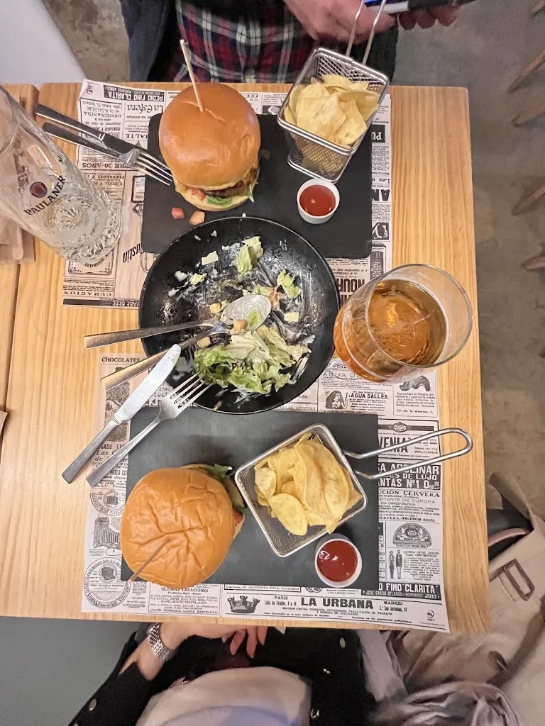 Milena Vukovic_Restaurante Baritono Prosperidad_Trazo_review