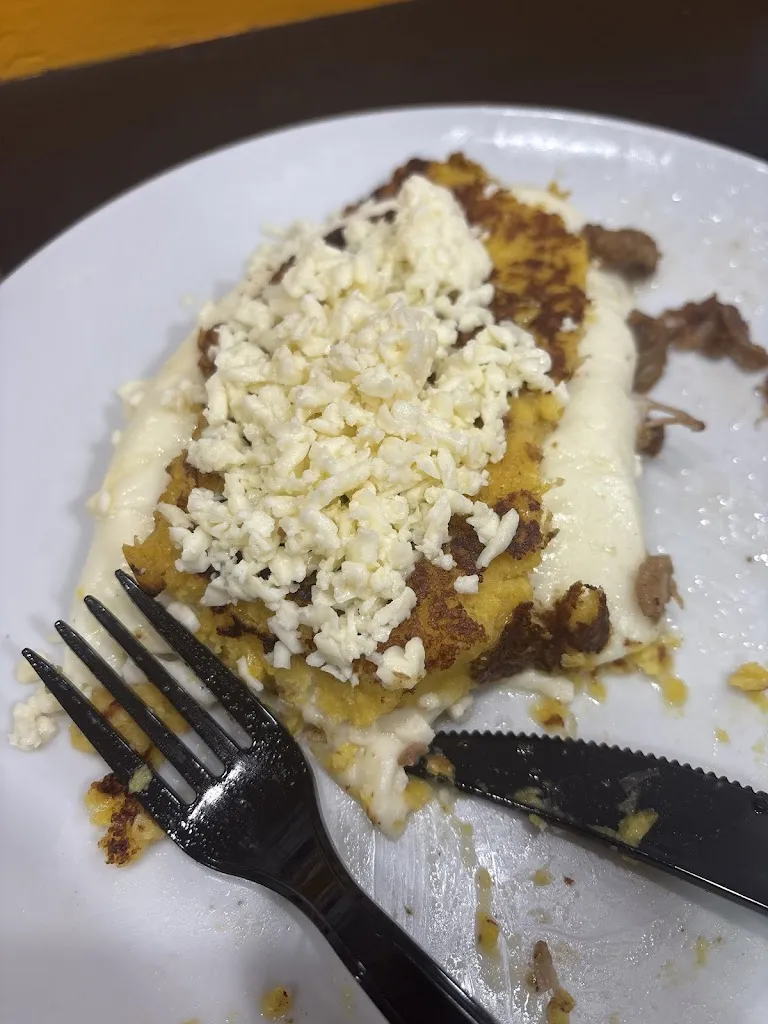 Yahaira Acosta_Brasas Madrid Prosperidad_Trazo_recensione