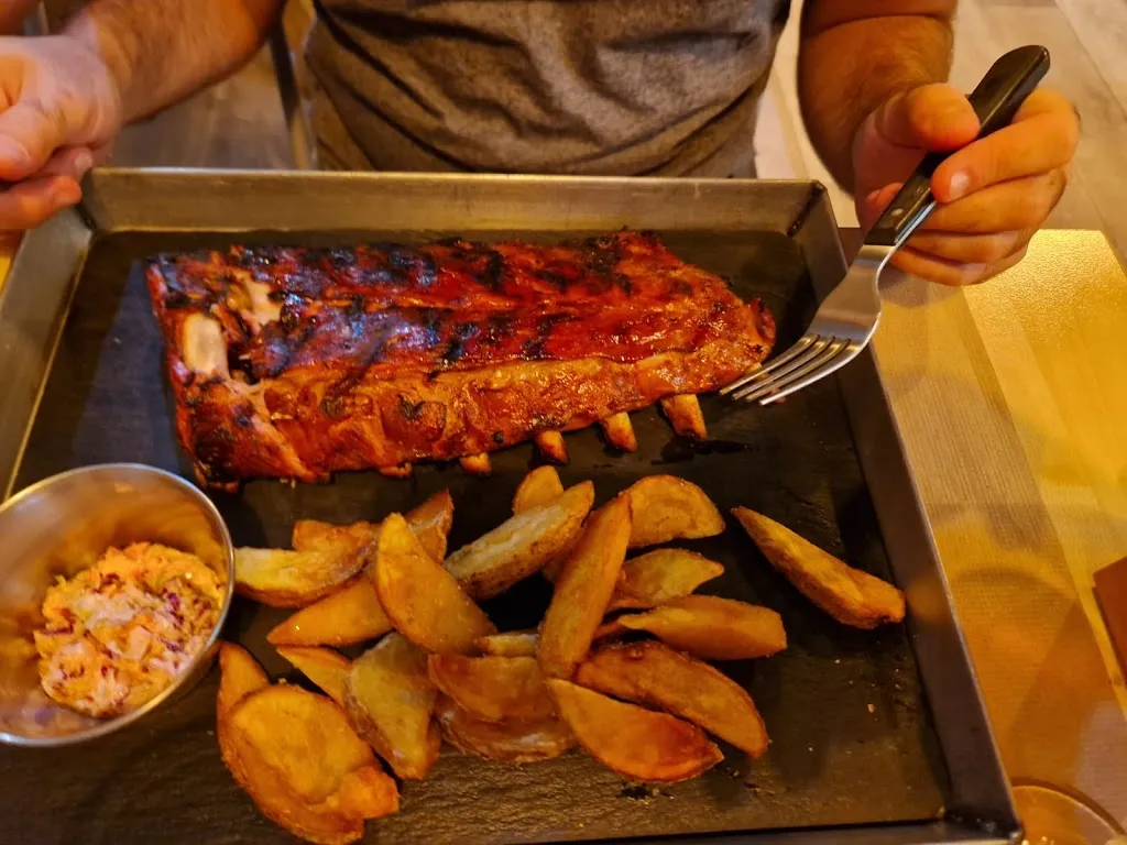 Daniel Alexander_Humo Smoke & Grill_Trazo_review