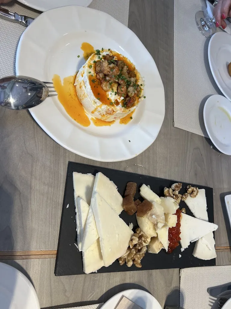 Menu_Hacienda El Alcornocal Restaurante_Castellar de la Frontera_image_8