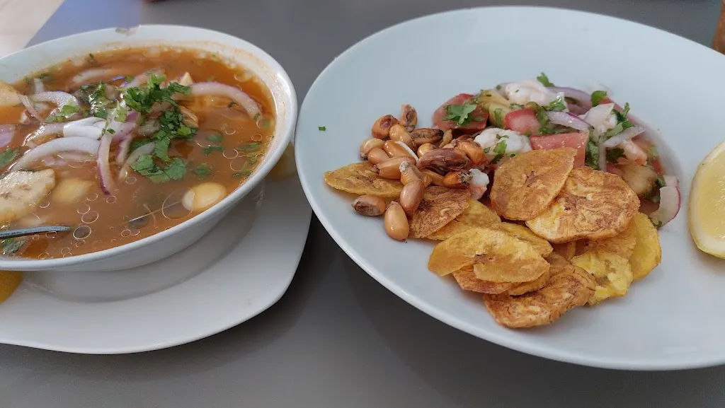 Menu_El Puntal Ecuatoriano, gastronomía._Trazo_immagine_5