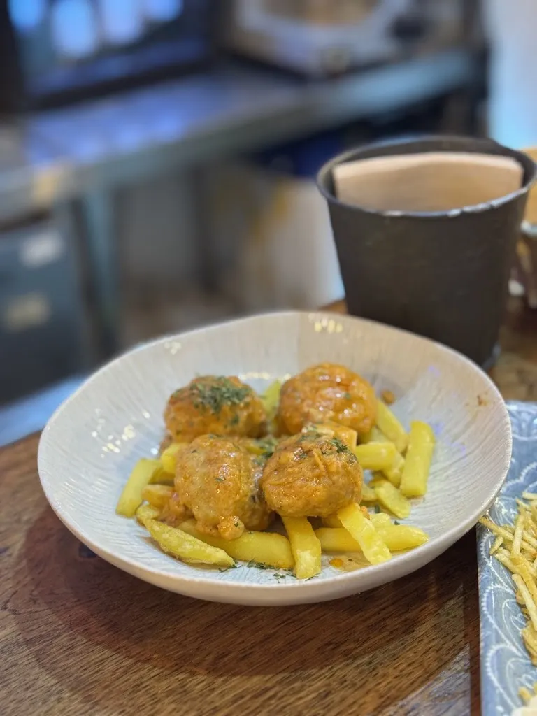 Elidiane Bezerra_La Tapería de Columela_Cadiz_recensione