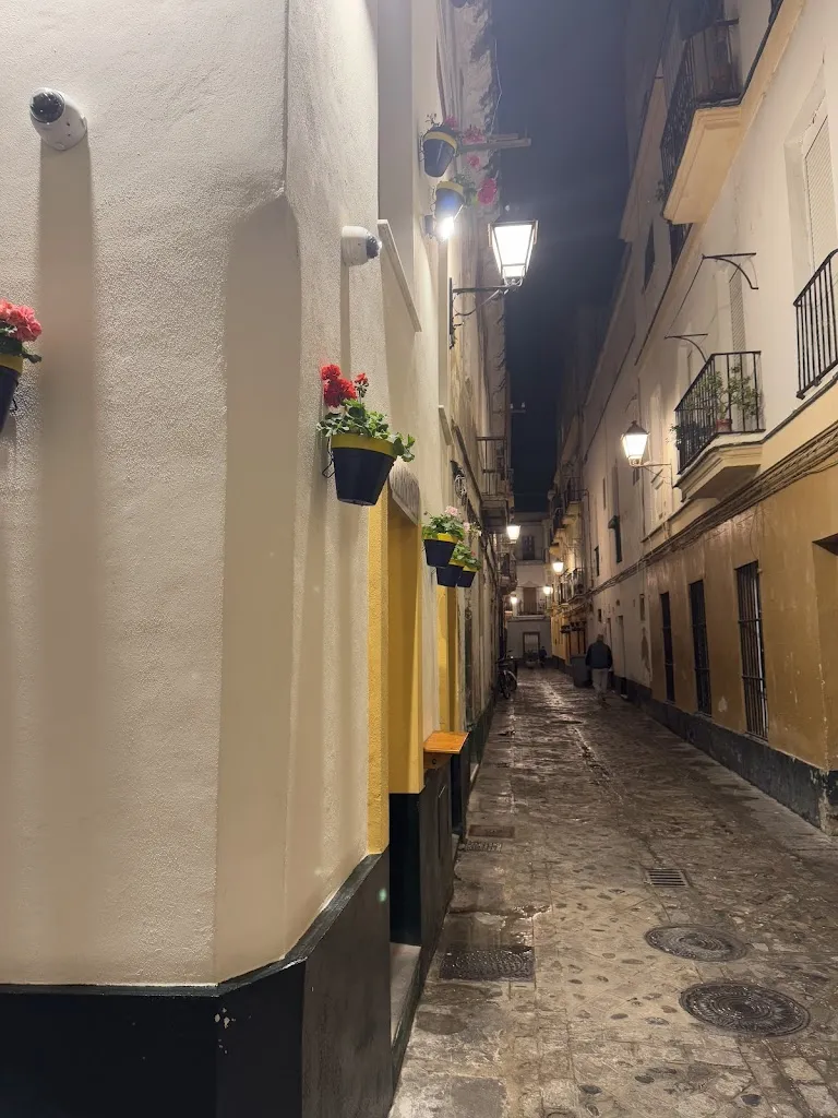 Taberna El tío de La Tiza_Cadiz_slider_image_1