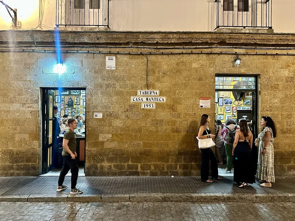 Taberna Casa Manteca_Cadiz_slider_image_3