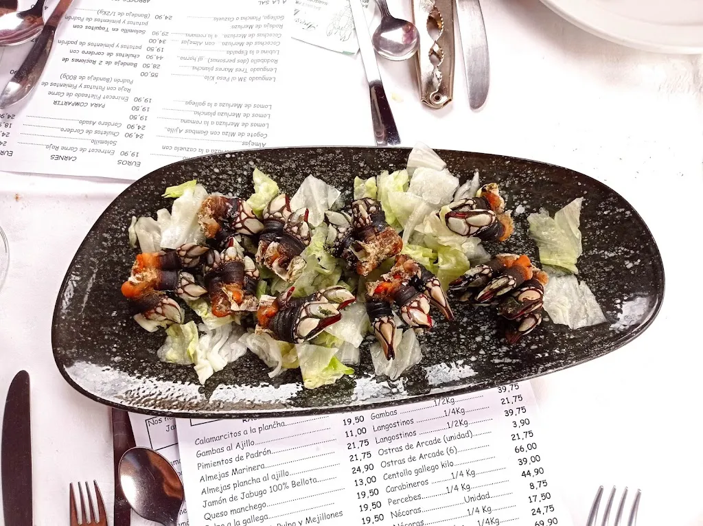 Menu_Marisquería Tres Mares_Ares_image_4