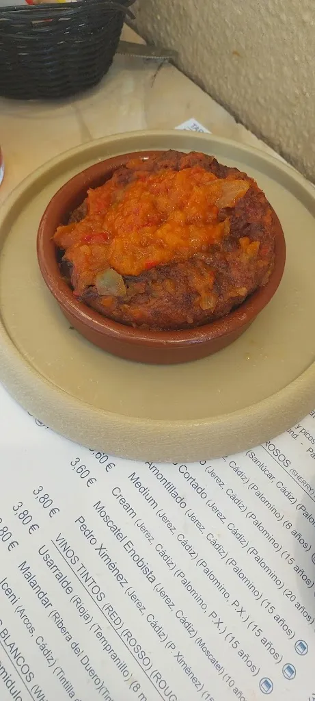 Deniz Funda Özgür_Bar La Tabernita_Cadiz_recensione