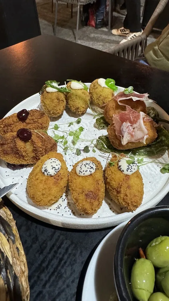 Ann Shy_Restaurante Cadiz Taberna Almarcén_Cadiz_Bewertung